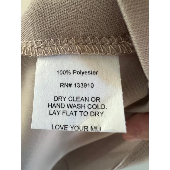 Show Me Your Mumu Jenn Beige V-Neck Sleeveless Maxi Dress size Medium #9061 - Picture 14 of 16